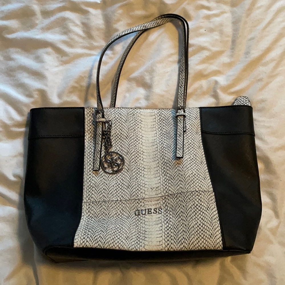Guess shoulder purse